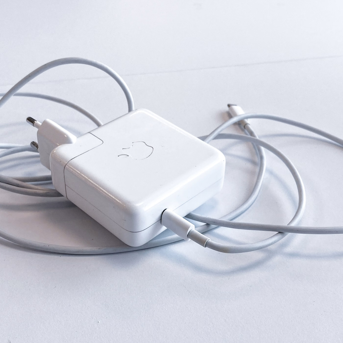Fast chargers and USB-C cables for iPhone and Samsung at Wireless Depot in San Antonio, TX
